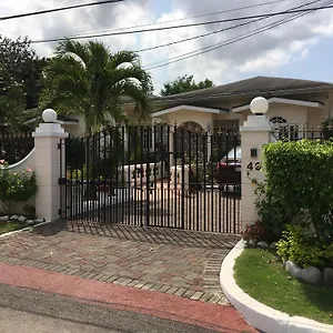 Kingston Studio Apartment ** Kingston